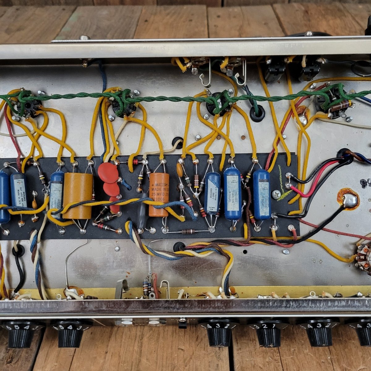 SOLD - Fender Vintage 1966 Black Panel Bandmaster AB763 40 Watt 2 Channel Head and 2x12 Cabinet - Mahar's Vintage Guitars