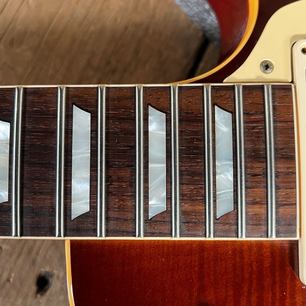 SOLD - Gibson 2018 Historic Les Paul Standard R9 Royal Ice Tea - Mahar's Vintage Guitars