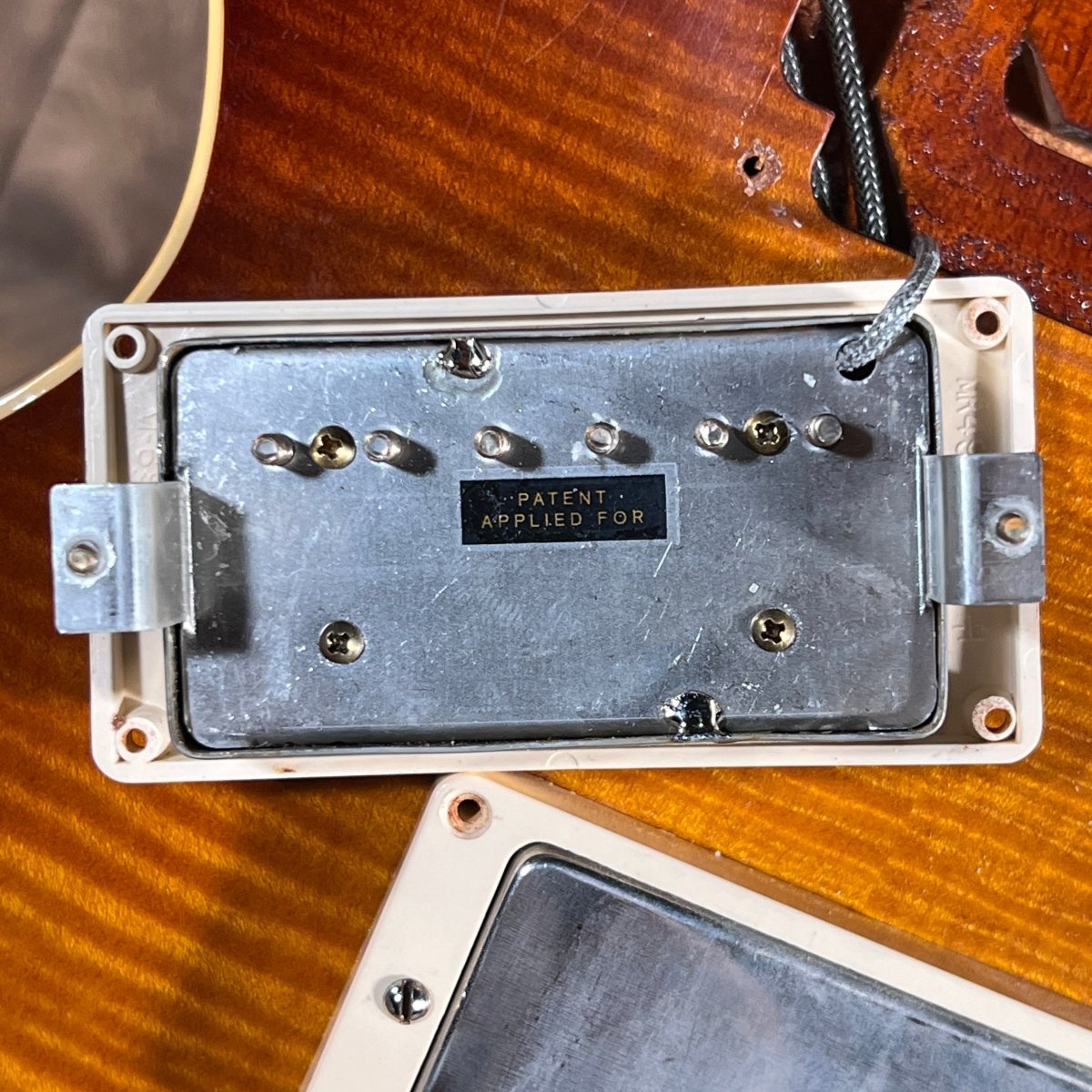 SOLD - Gibson 2018 Historic Les Paul Standard R9 Royal Ice Tea - Mahar's Vintage Guitars