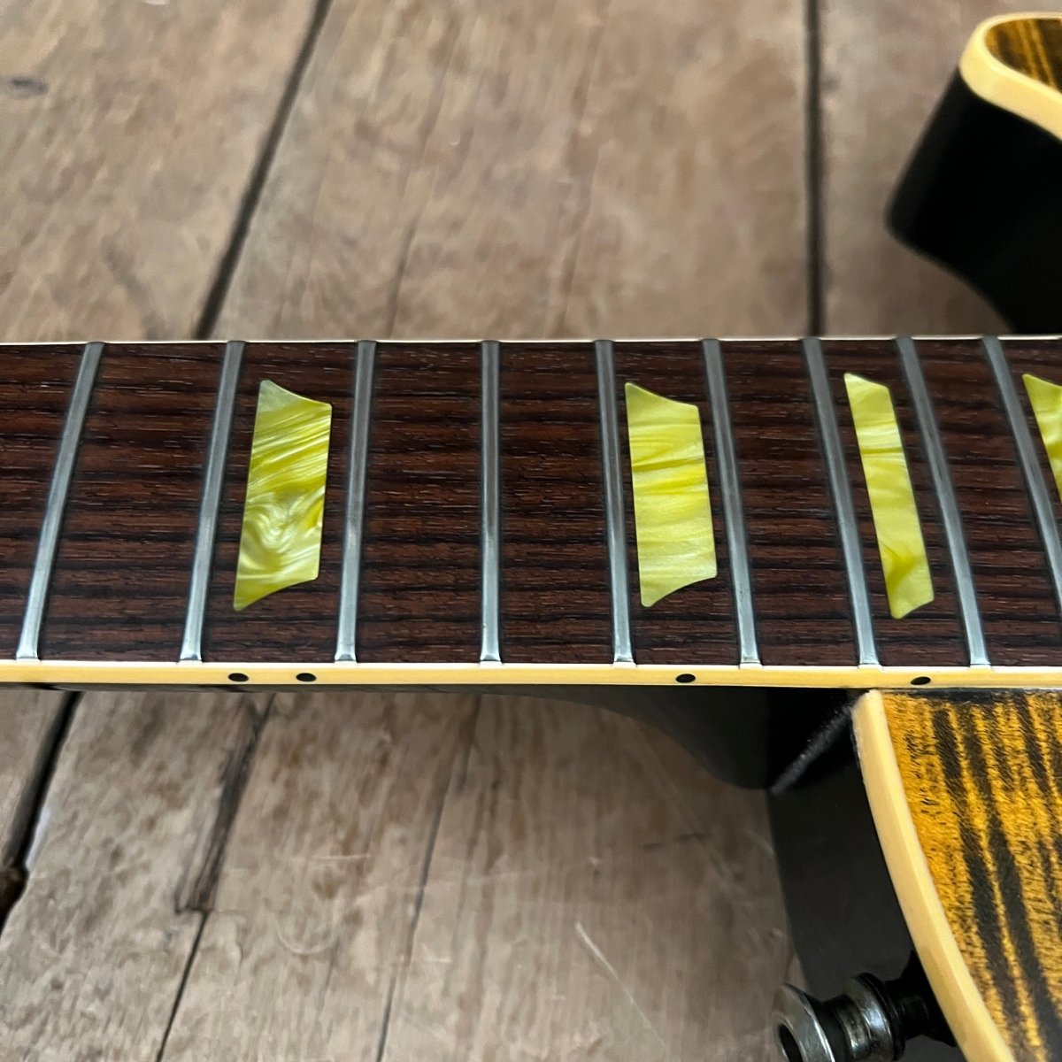 SOLD - Gibson Boneyard Joe Perry Les Paul R9 Signature Model Green Tiger Flame 2003 - 2008 - Mahar's Vintage Guitars