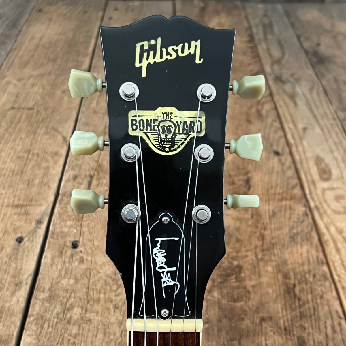 SOLD - Gibson Boneyard Joe Perry Les Paul R9 Signature Model Green Tiger Flame 2003 - 2008 - Mahar's Vintage Guitars