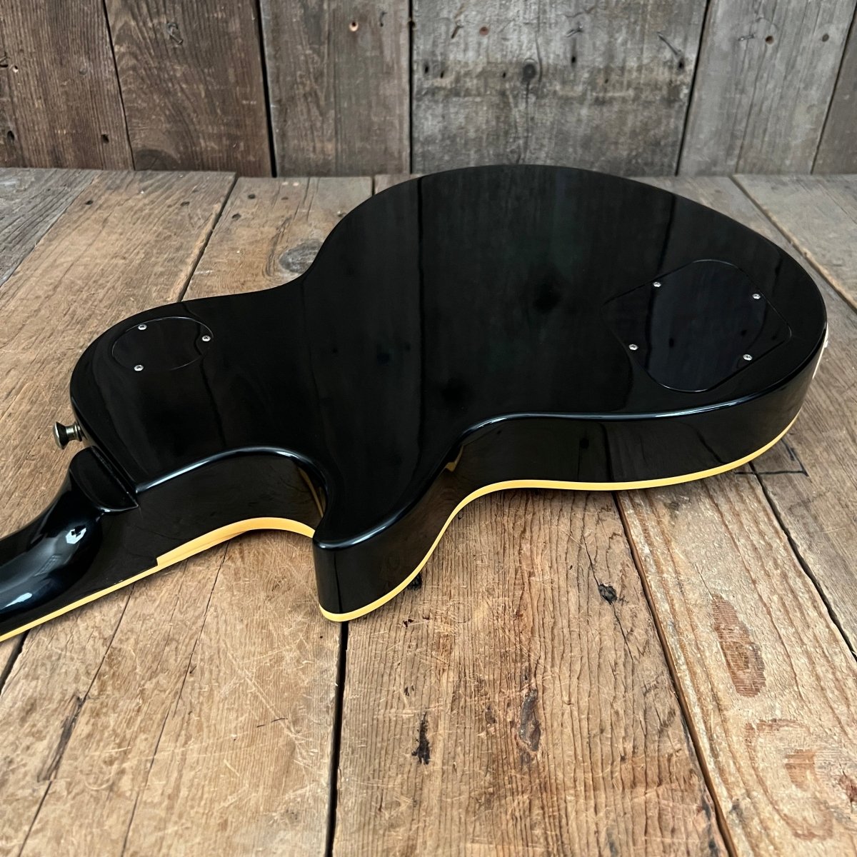 SOLD - Gibson Boneyard Joe Perry Les Paul R9 Signature Model Green Tiger Flame 2003 - 2008 - Mahar's Vintage Guitars