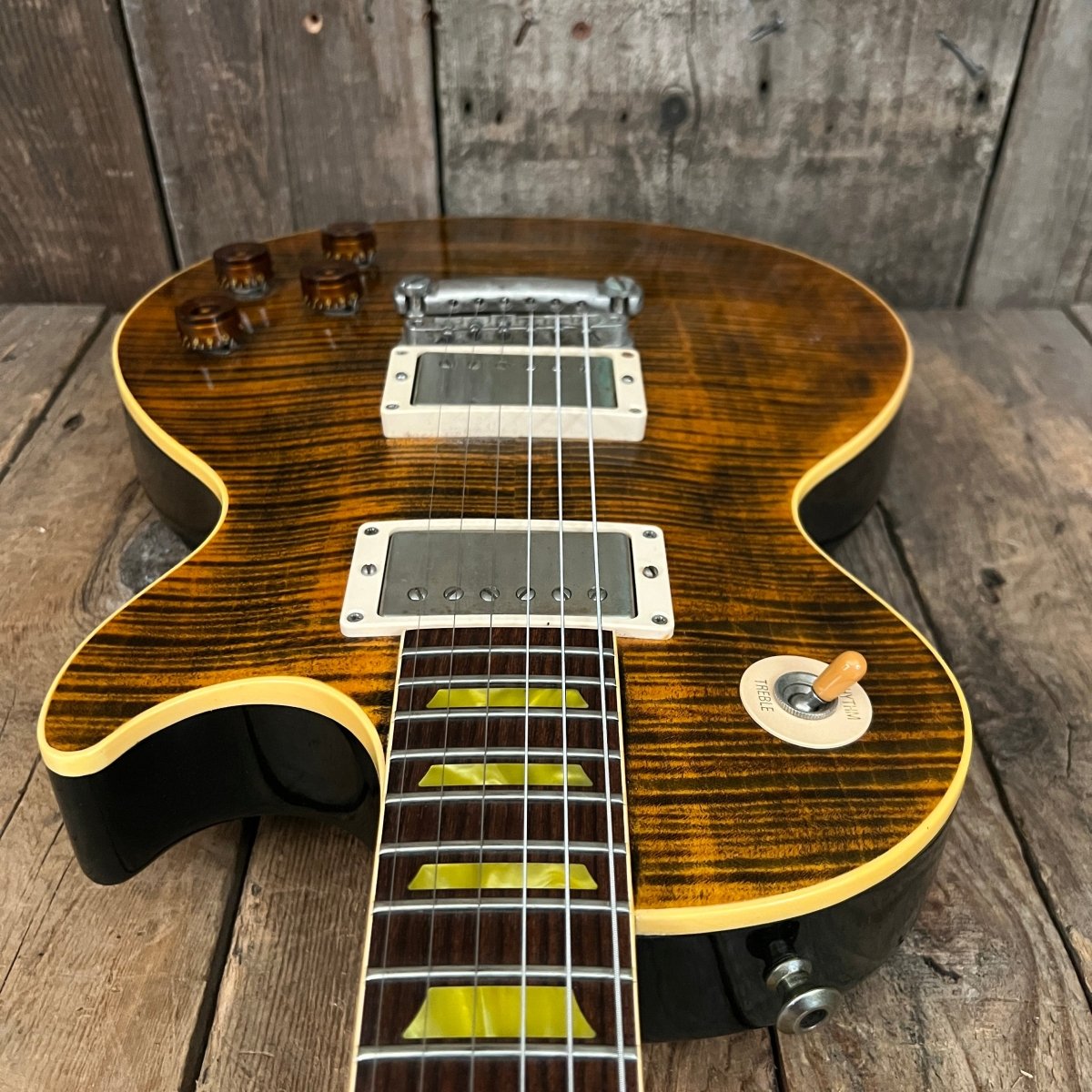SOLD - Gibson Boneyard Joe Perry Les Paul R9 Signature Model Green Tiger Flame 2003 - 2008 - Mahar's Vintage Guitars