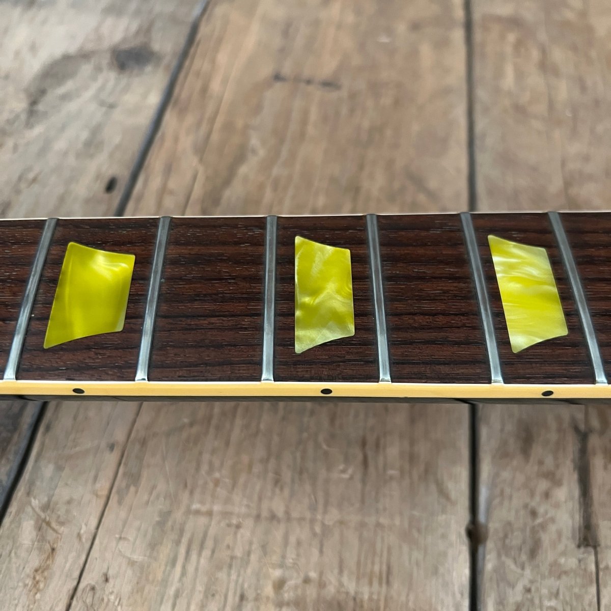 SOLD - Gibson Boneyard Joe Perry Les Paul R9 Signature Model Green Tiger Flame 2003 - 2008 - Mahar's Vintage Guitars