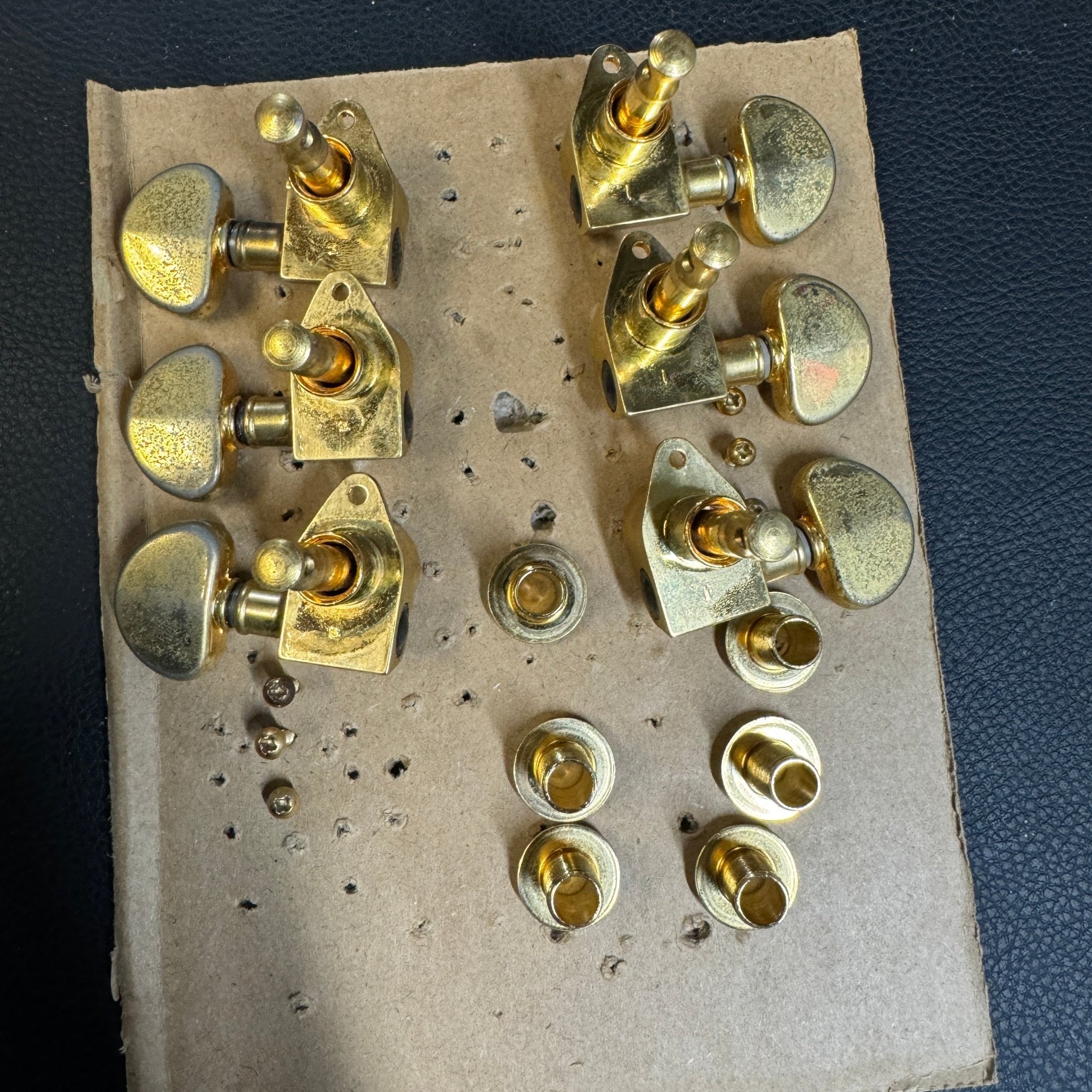 SOLD - Gibson Custom Shop Historic Les Paul '57 LPB - 3 Black Beauty Reissue 2004 - Mahar's Vintage Guitars