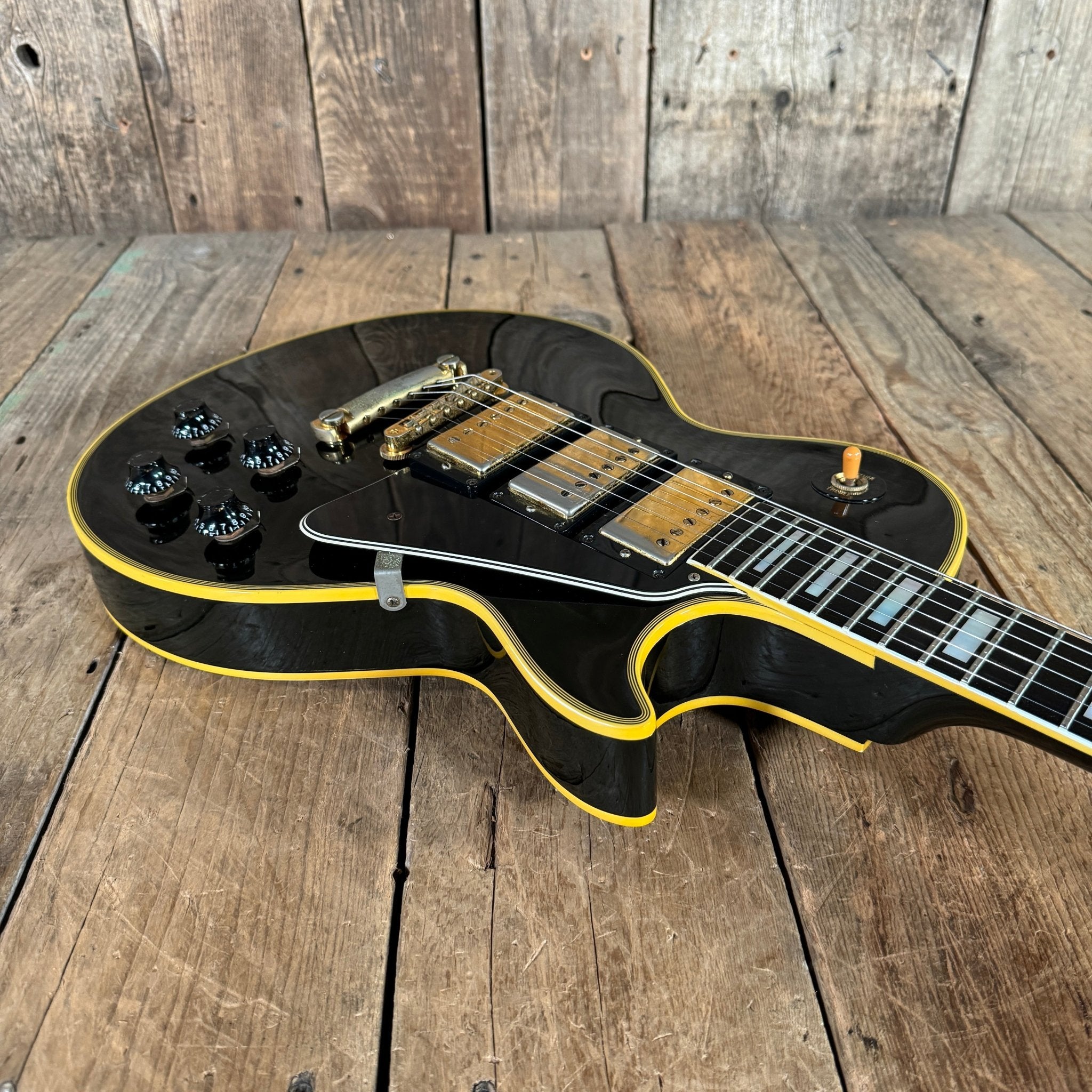SOLD - Gibson Custom Shop Historic Les Paul '57 LPB - 3 Black Beauty Reissue 2004 - Mahar's Vintage Guitars