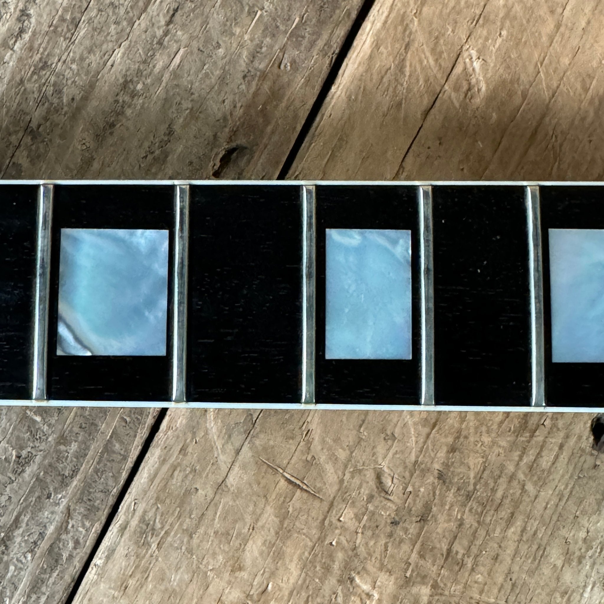 SOLD - Gibson Custom Shop Historic Les Paul '57 LPB - 3 Black Beauty Reissue 2004 - Mahar's Vintage Guitars