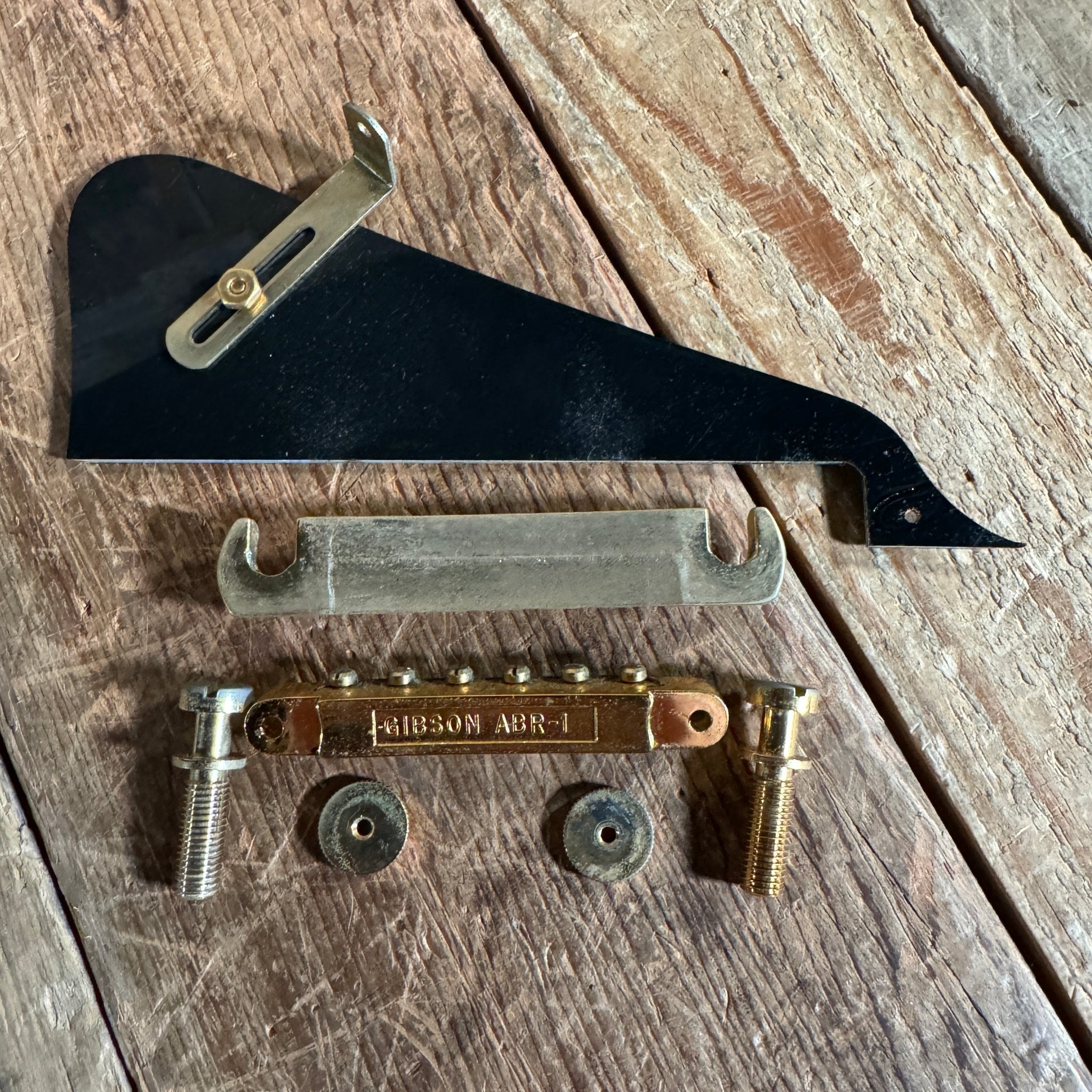 SOLD - Gibson Custom Shop Historic Les Paul '57 LPB - 3 Black Beauty Reissue 2004 - Mahar's Vintage Guitars