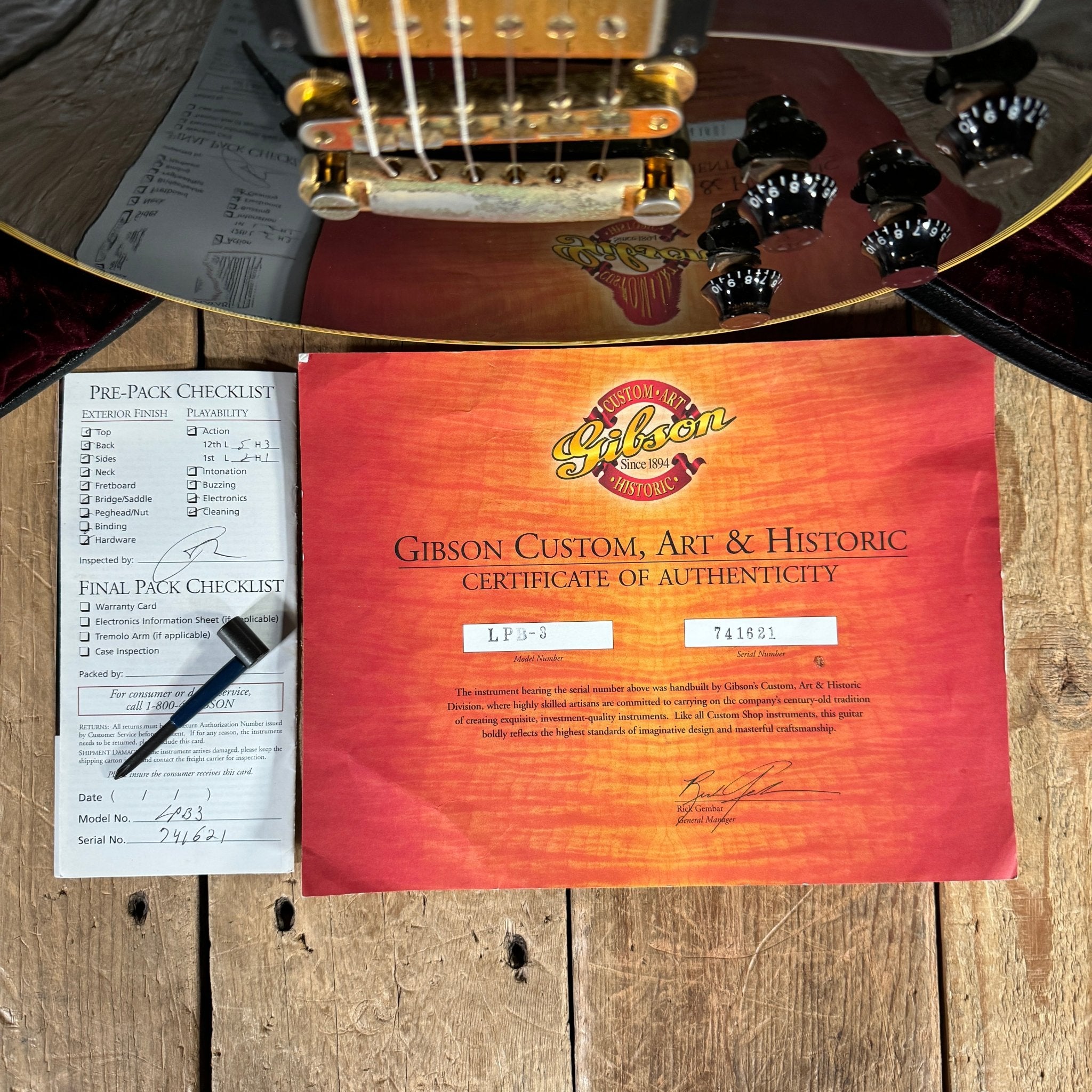 SOLD - Gibson Custom Shop Historic Les Paul '57 LPB - 3 Black Beauty Reissue 2004 - Mahar's Vintage Guitars