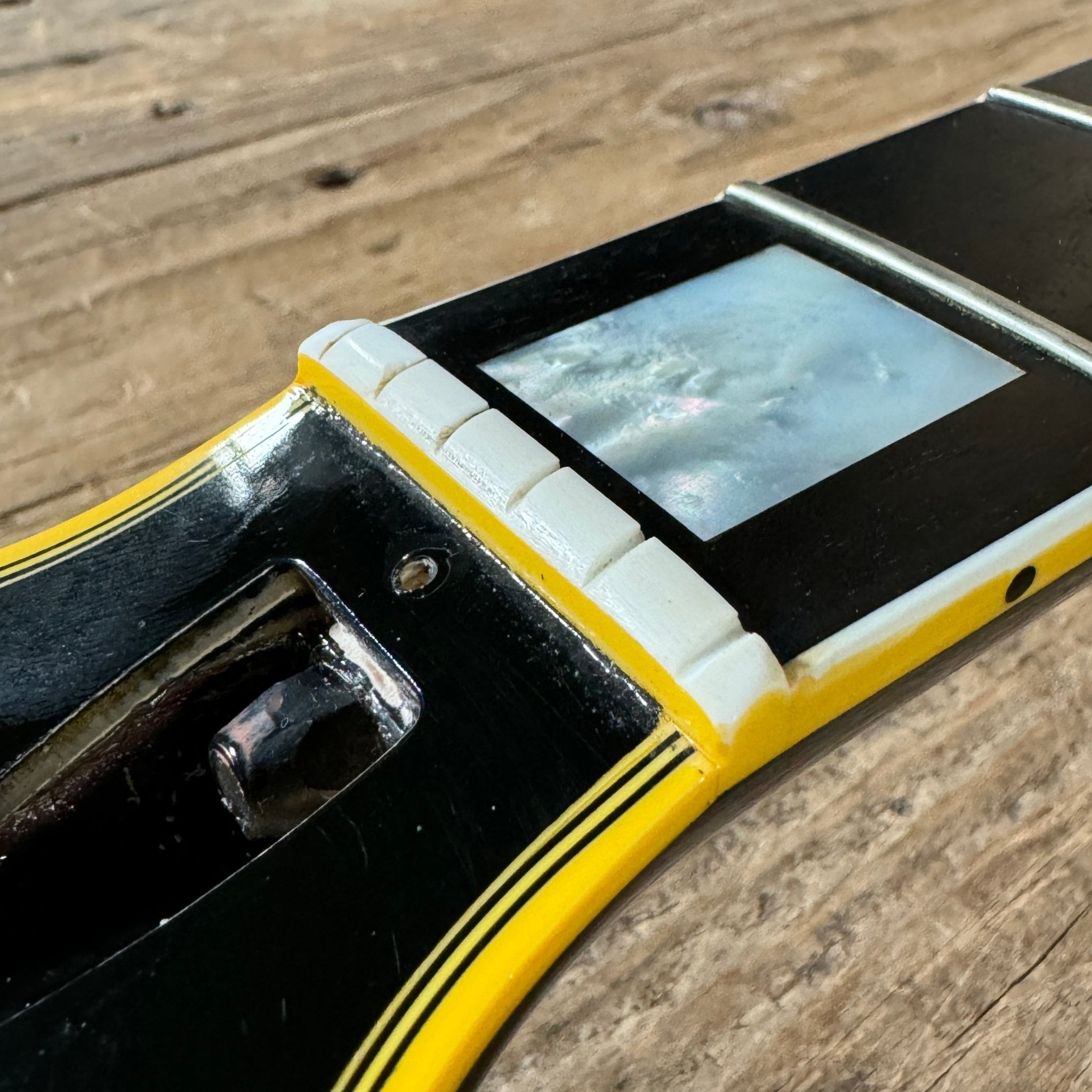 SOLD - Gibson Custom Shop Historic Les Paul '57 LPB - 3 Black Beauty Reissue 2004 - Mahar's Vintage Guitars