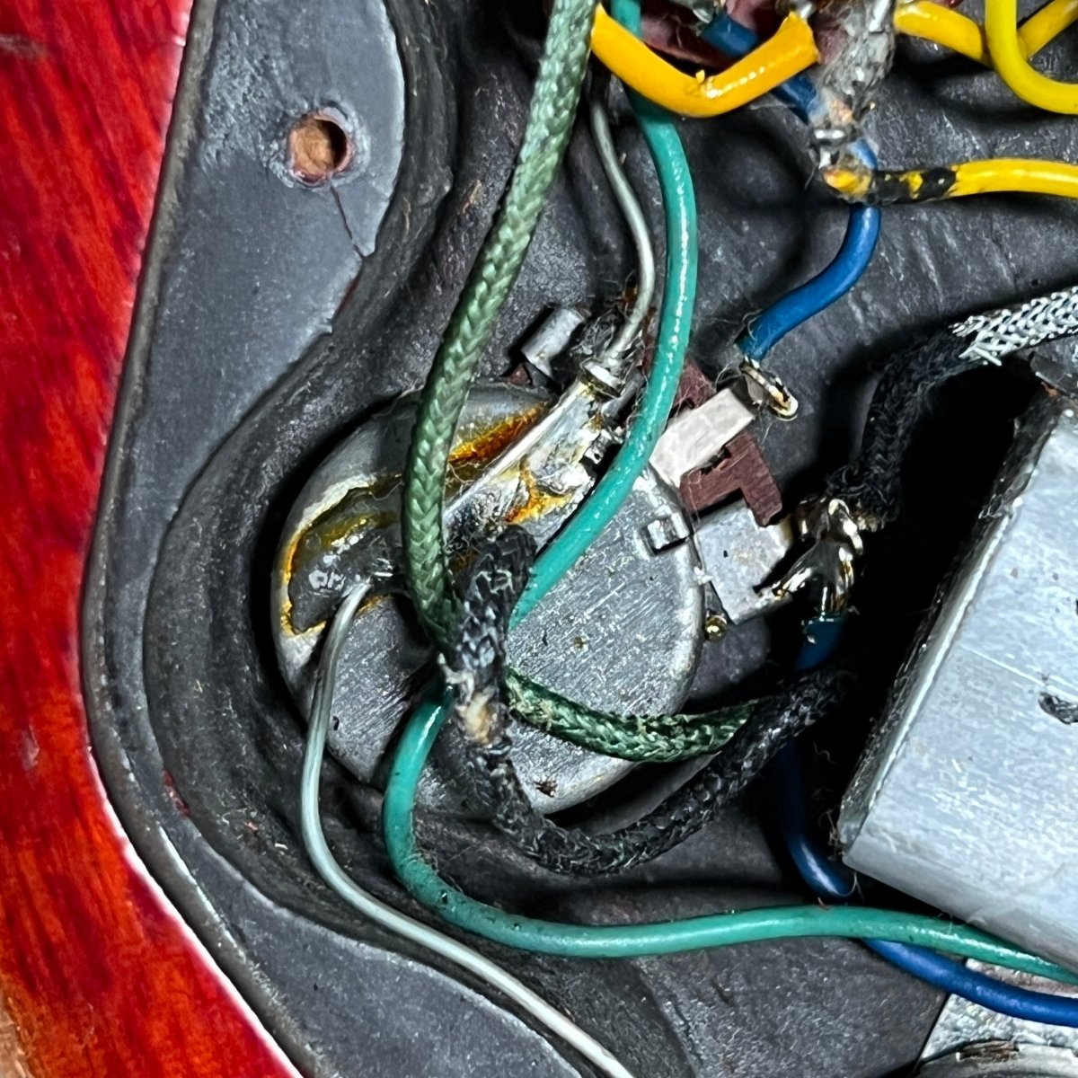 SOLD - Gibson EB - 3 1962 Cherry - Mahar's Vintage Guitars