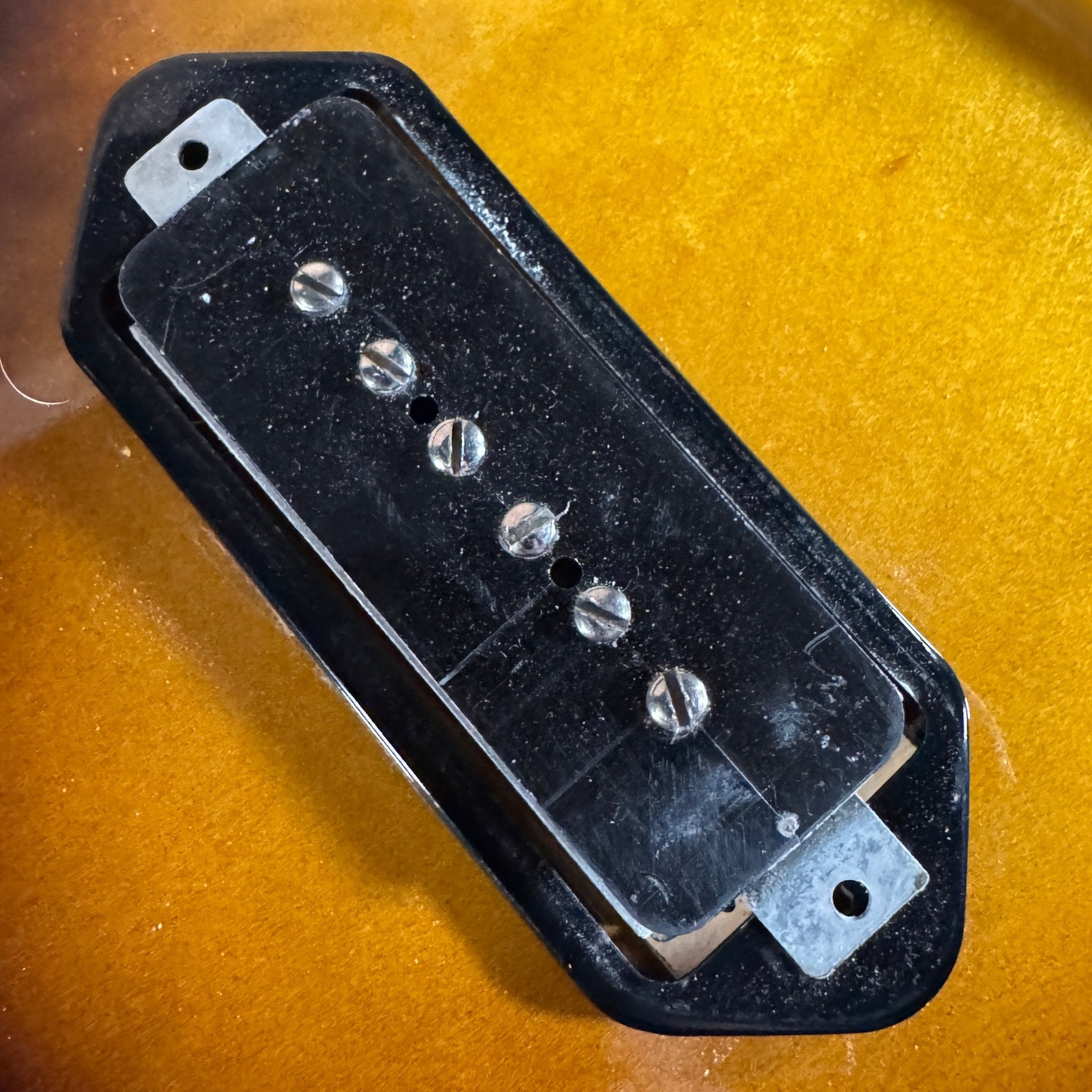 SOLD - Gibson ES - 225T 1956 Sunburst - Mahar's Vintage Guitars