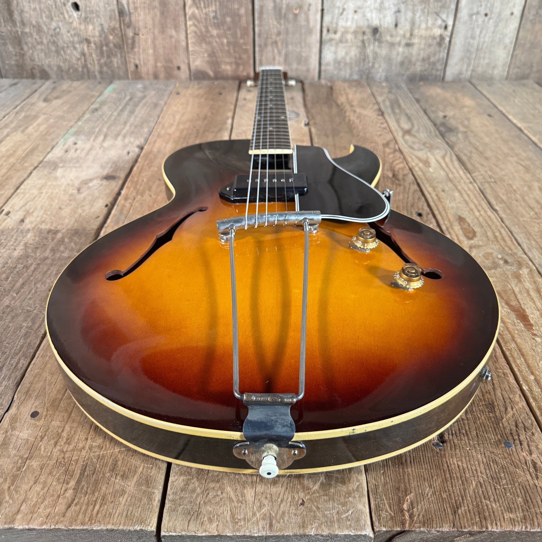 SOLD - Gibson ES - 225T 1959 Sunburst - Mahar's Vintage Guitars