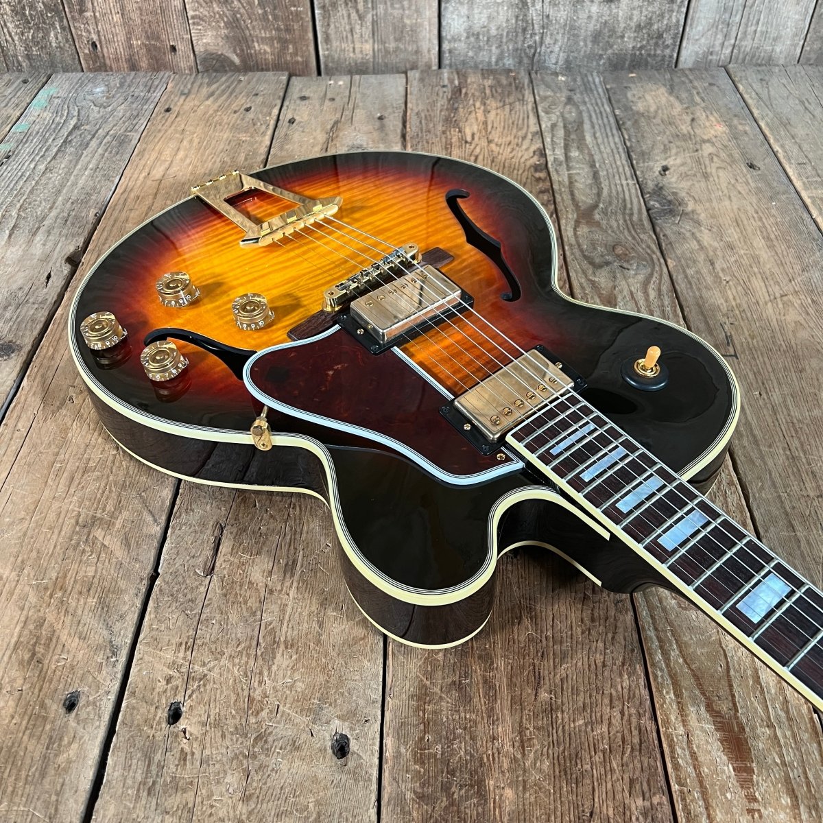 SOLD - Gibson ES - 275 Custom Flamed Sunset Burst ES275F185BG1H 2018 - Mahar's Vintage Guitars