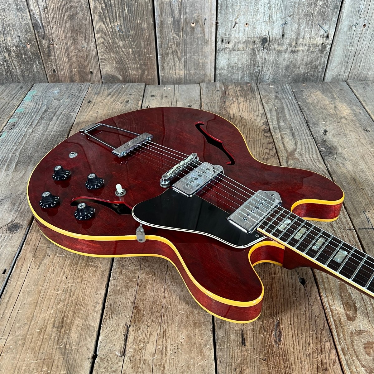 SOLD - Gibson ES - 330 TDC Cherry 1968 - Mahar's Vintage Guitars