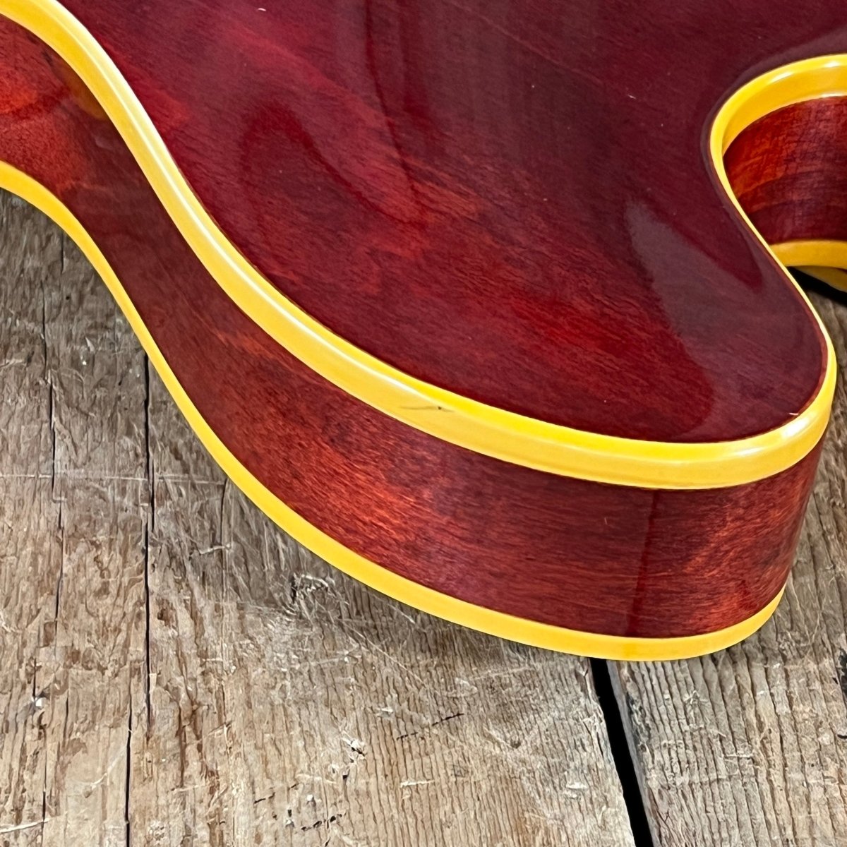 SOLD - Gibson ES - 330 TDC Cherry 1968 - Mahar's Vintage Guitars