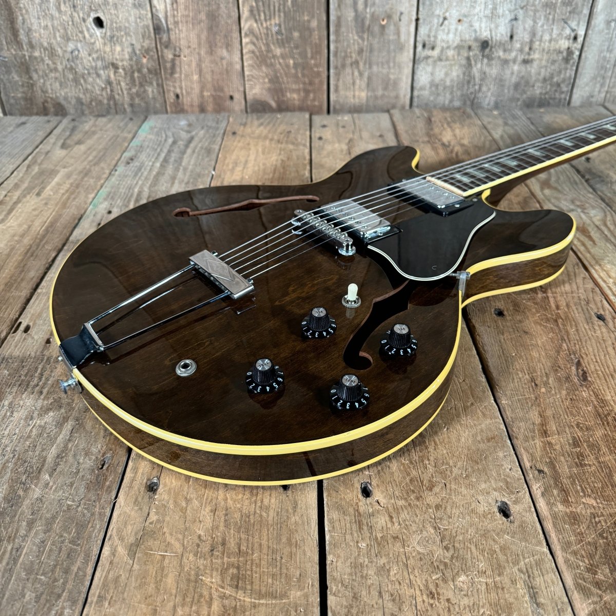 SOLD - Gibson ES - 335TD Walnut near mint 1971 - Mahar's Vintage Guitars