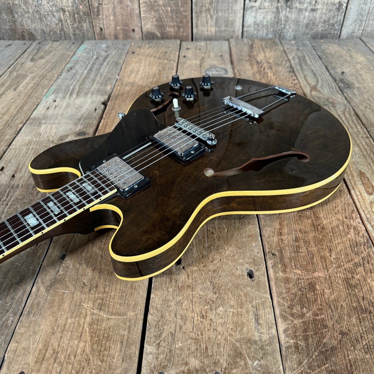 SOLD - Gibson ES - 335TD Walnut near mint 1971 - Mahar's Vintage Guitars