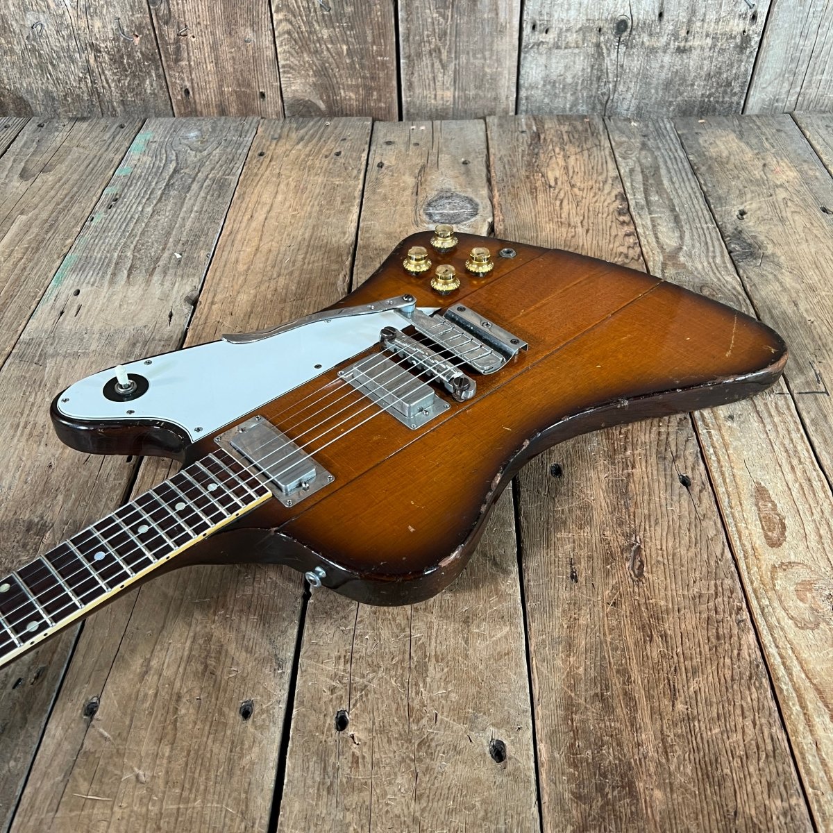 SOLD - Gibson Firebird III 1963 one of 272 made - First Year, Sunburst - Mahar's Vintage Guitars