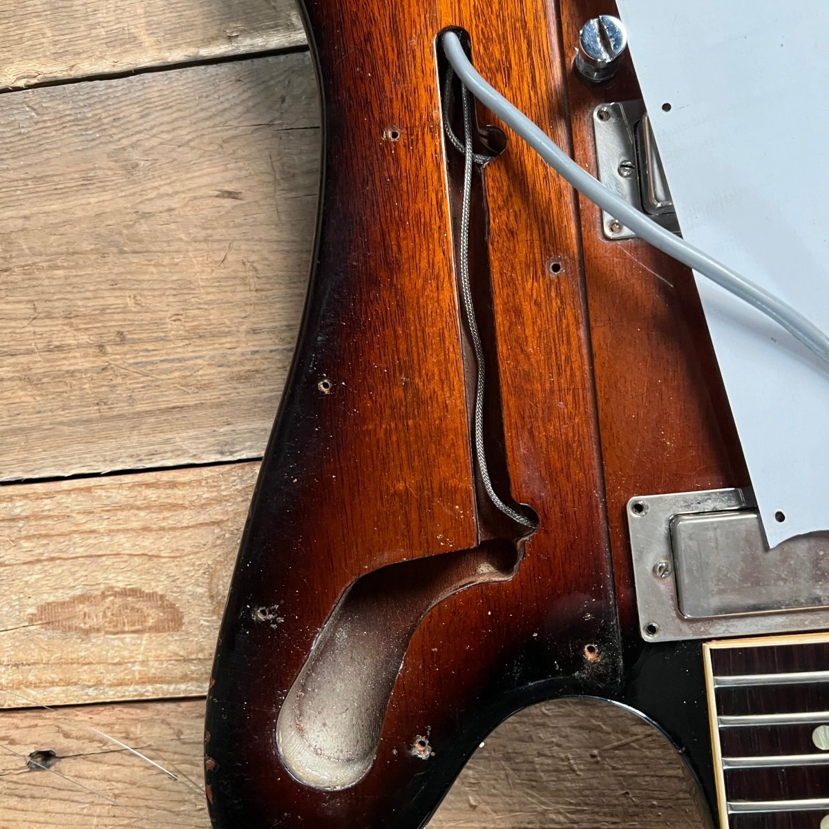 SOLD - Gibson Firebird III 1964 Sunburst - Mahar's Vintage Guitars