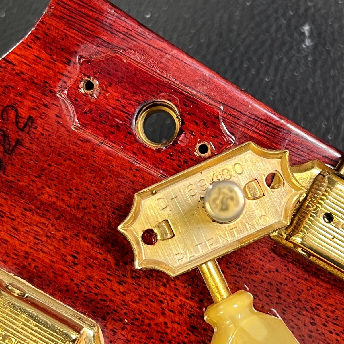 SOLD - Gibson Hummingbird 1964 Cherry Sunburst - Mahar's Vintage Guitars