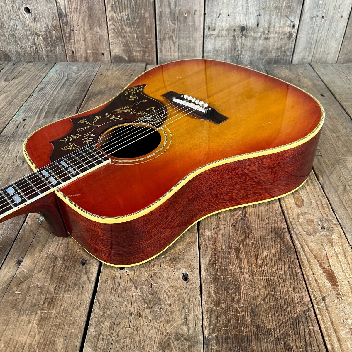 SOLD - Gibson Hummingbird 1964 Cherry Sunburst - Mahar's Vintage Guitars