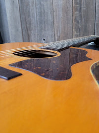 SOLD - Gibson J - 50 Deluxe 1975 Natural - Mahar's Vintage Guitars