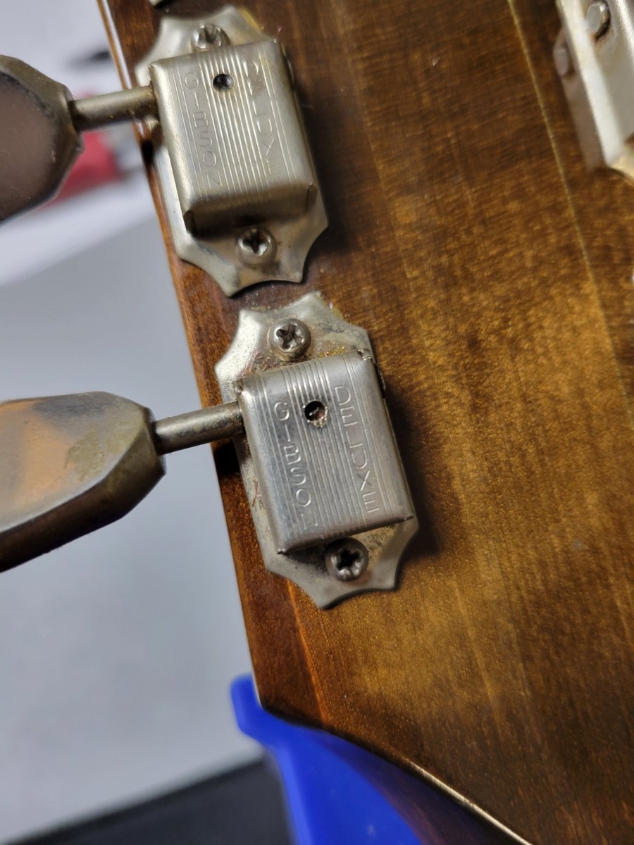 SOLD - Gibson J - 50 Deluxe 1975 Natural - Mahar's Vintage Guitars