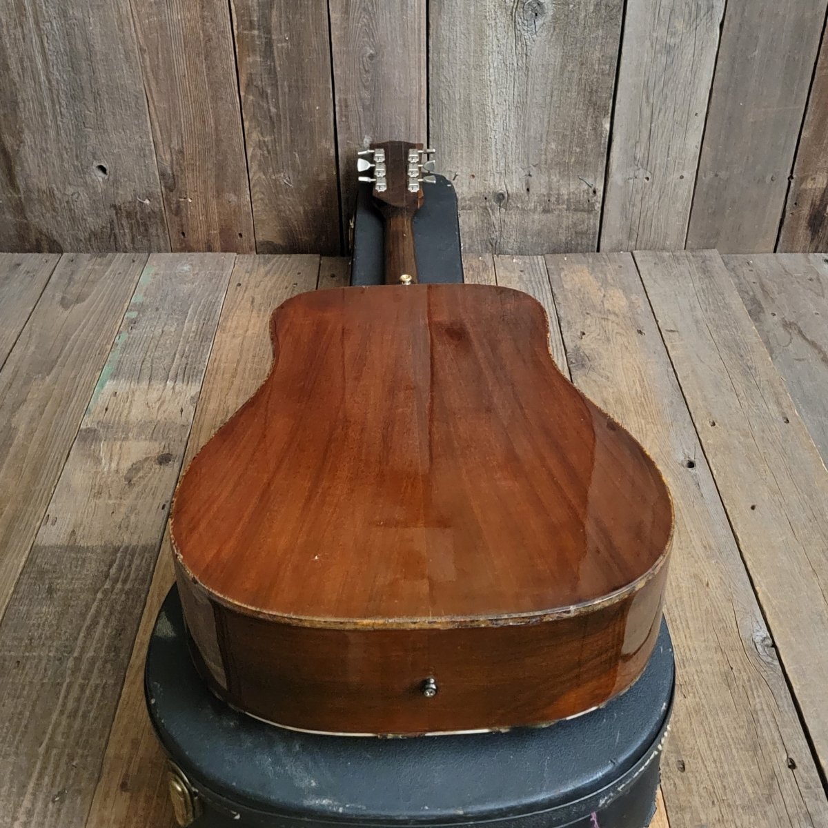 SOLD - Gibson J - 50 Deluxe 1975 Natural - Mahar's Vintage Guitars