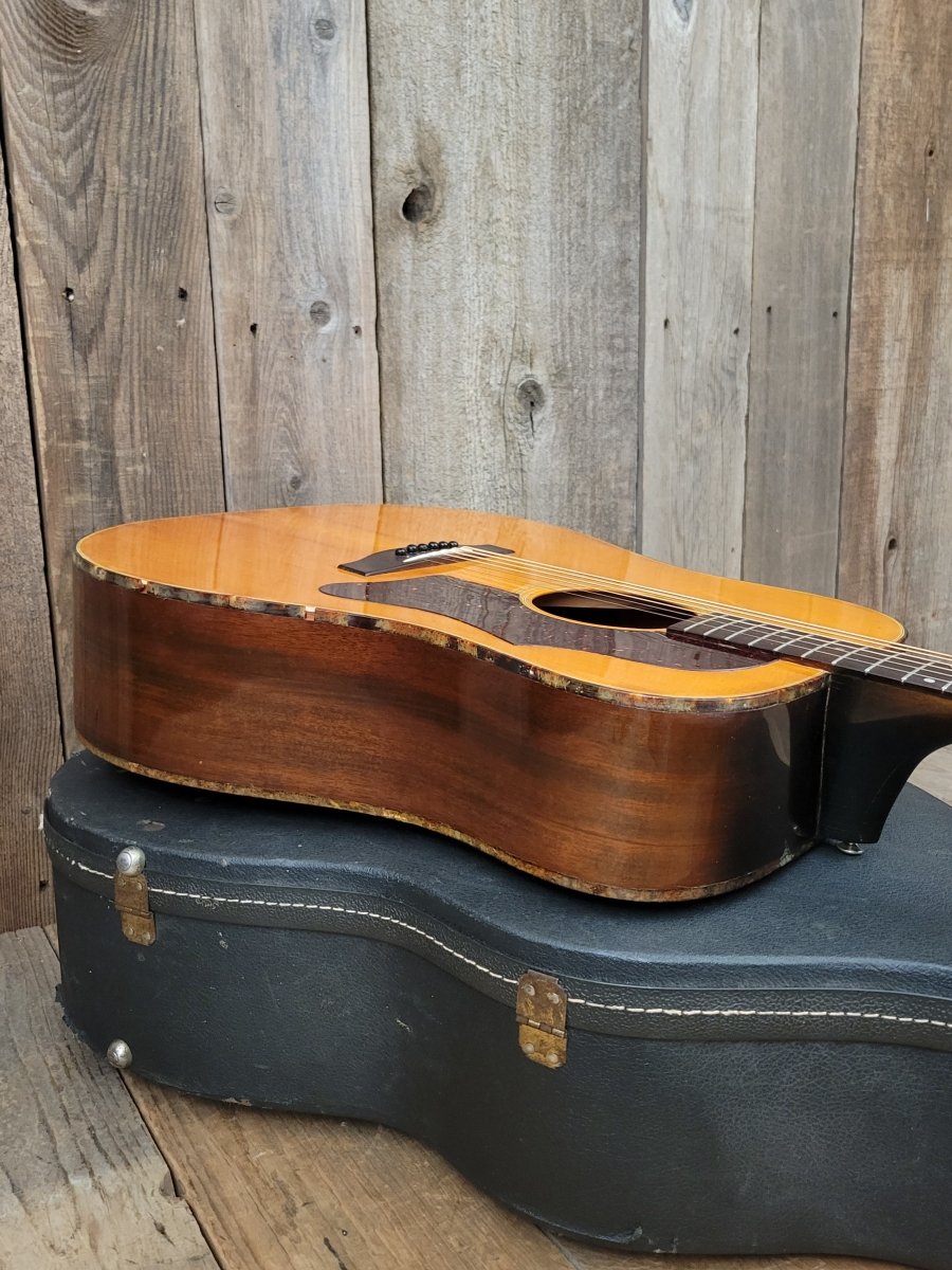SOLD - Gibson J - 50 Deluxe 1975 Natural - Mahar's Vintage Guitars