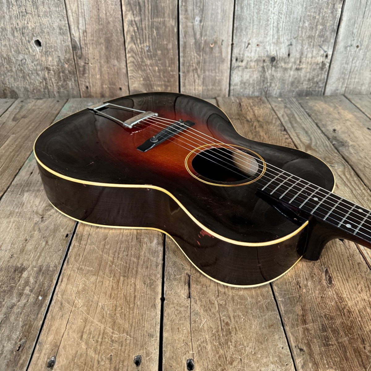 SOLD - Gibson L - 50 Round Hole 1934 Sunburst - Mahar's Vintage Guitars