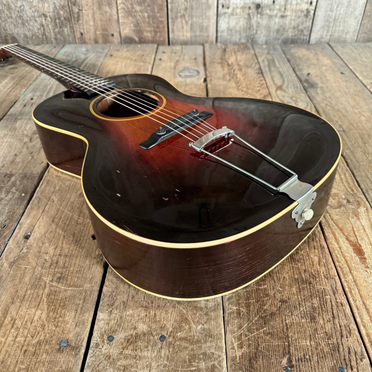 SOLD - Gibson L - 50 Round Hole 1934 Sunburst - Mahar's Vintage Guitars