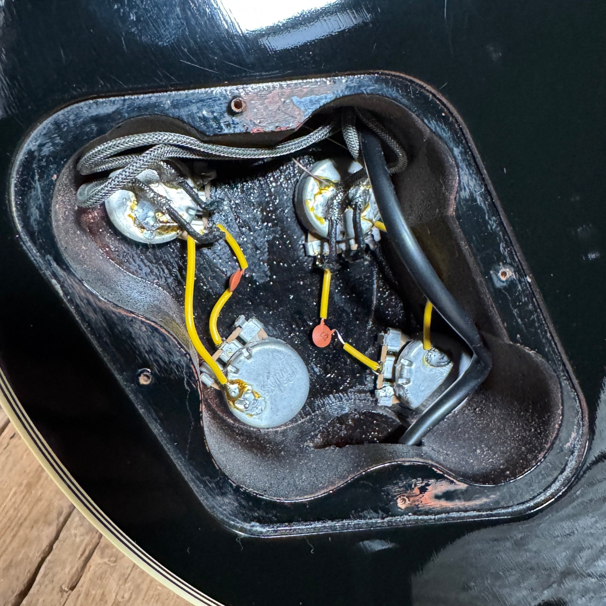 SOLD - Gibson Les Paul Custom '57 Reissue Custom Art & Historic LPB7 Black Beauty 2002 - Mahar's Vintage Guitars