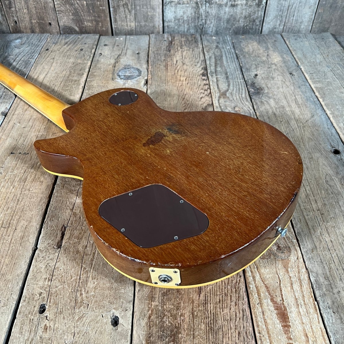 SOLD - Gibson Les Paul Deluxe 1977 Goldtop - Mahar's Vintage Guitars