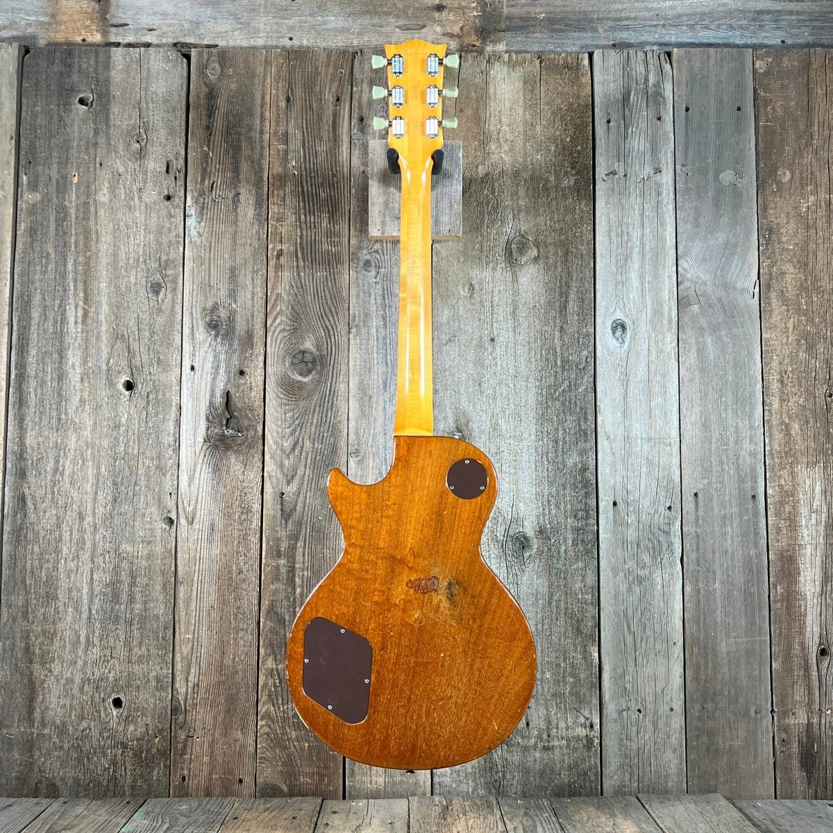 SOLD - Gibson Les Paul Deluxe 1977 Goldtop - Mahar's Vintage Guitars