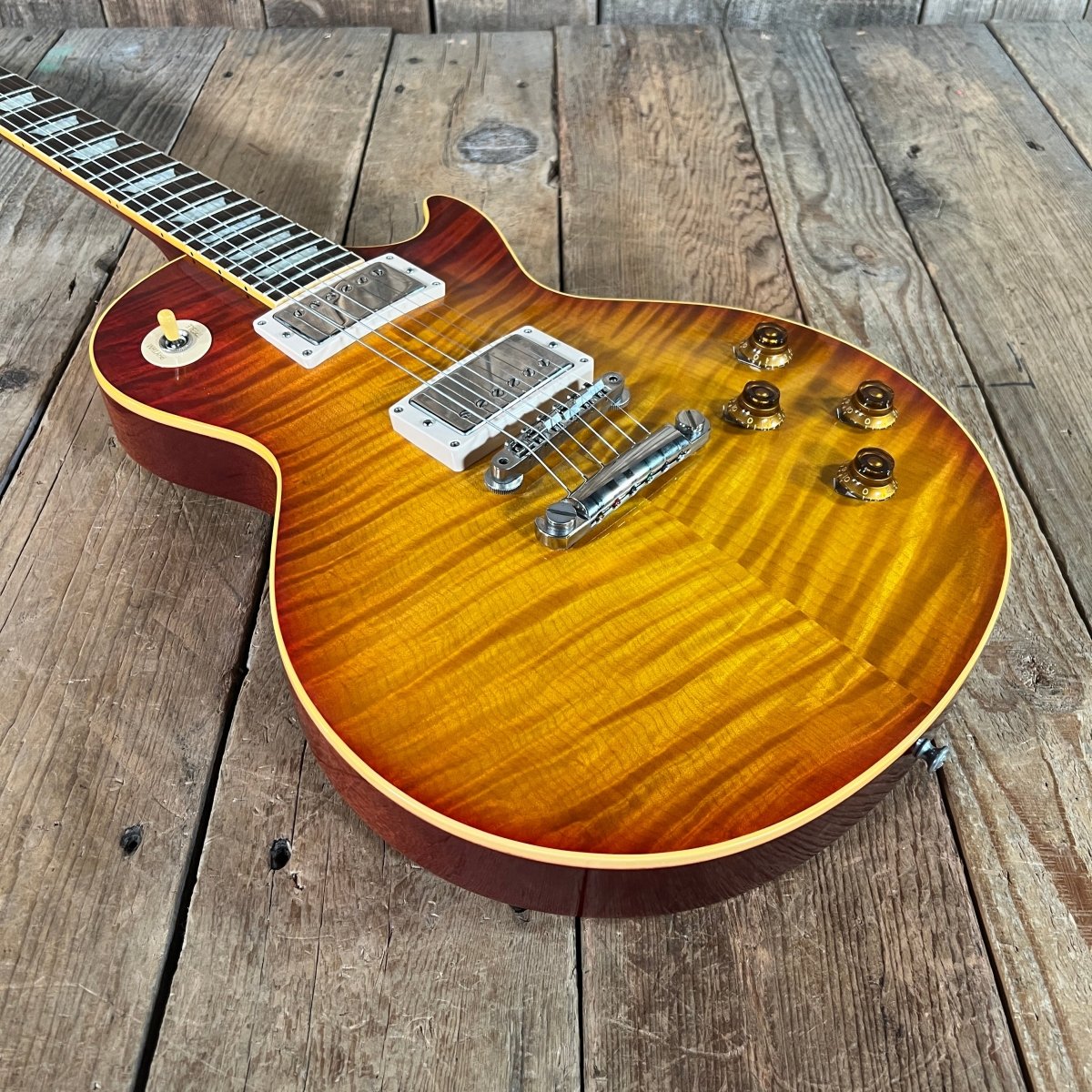 SOLD - Gibson Les Paul Standard R9 Historic 2000 1959 Reissue Murphy era Faded Cherry Burst - Mahar's Vintage Guitars