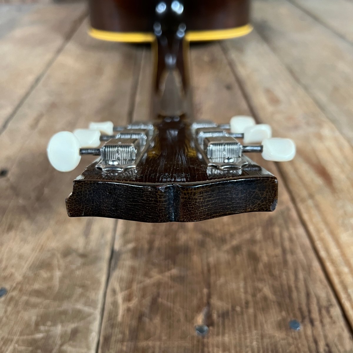 SOLD - Gibson LG - 1 1963 Sunburst - Mahar's Vintage Guitars