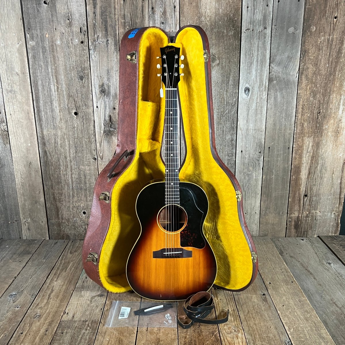 SOLD - Gibson LG - 1 1963 Sunburst - Mahar's Vintage Guitars