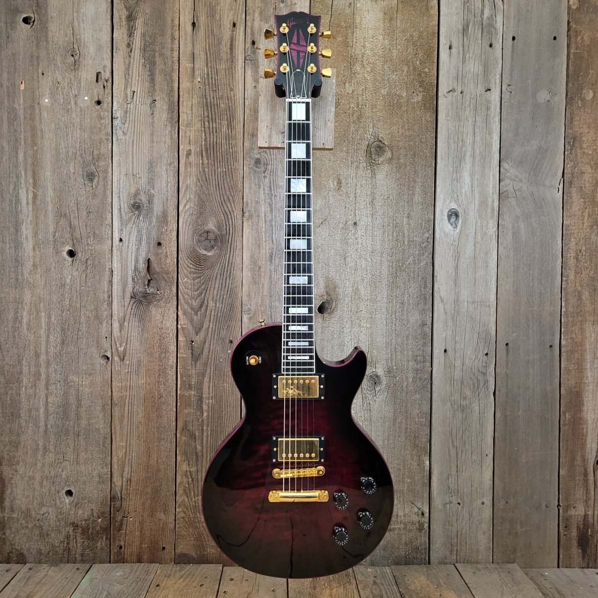 SOLD - Gibson Purple Widow Les Paul Prototype Pre Production 68 Custom Q Quilt Top 2010 - Mahar's Vintage Guitars