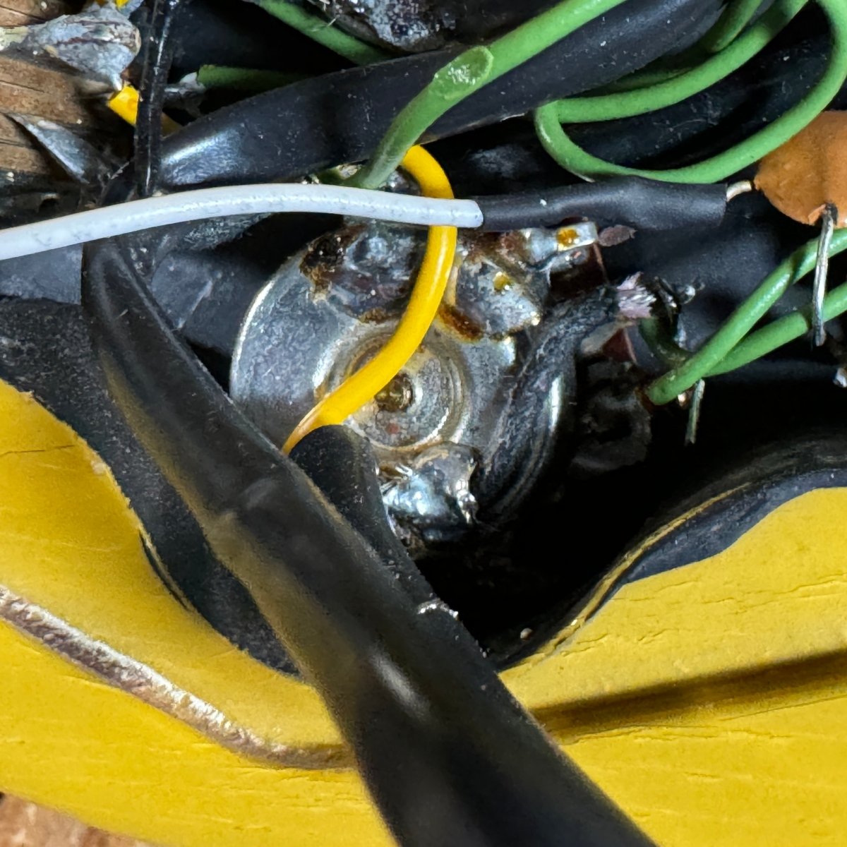 SOLD - Gibson SG Custom 1961 30th Anniversary Limited Edition TV Yellow 1991 - Mahar's Vintage Guitars