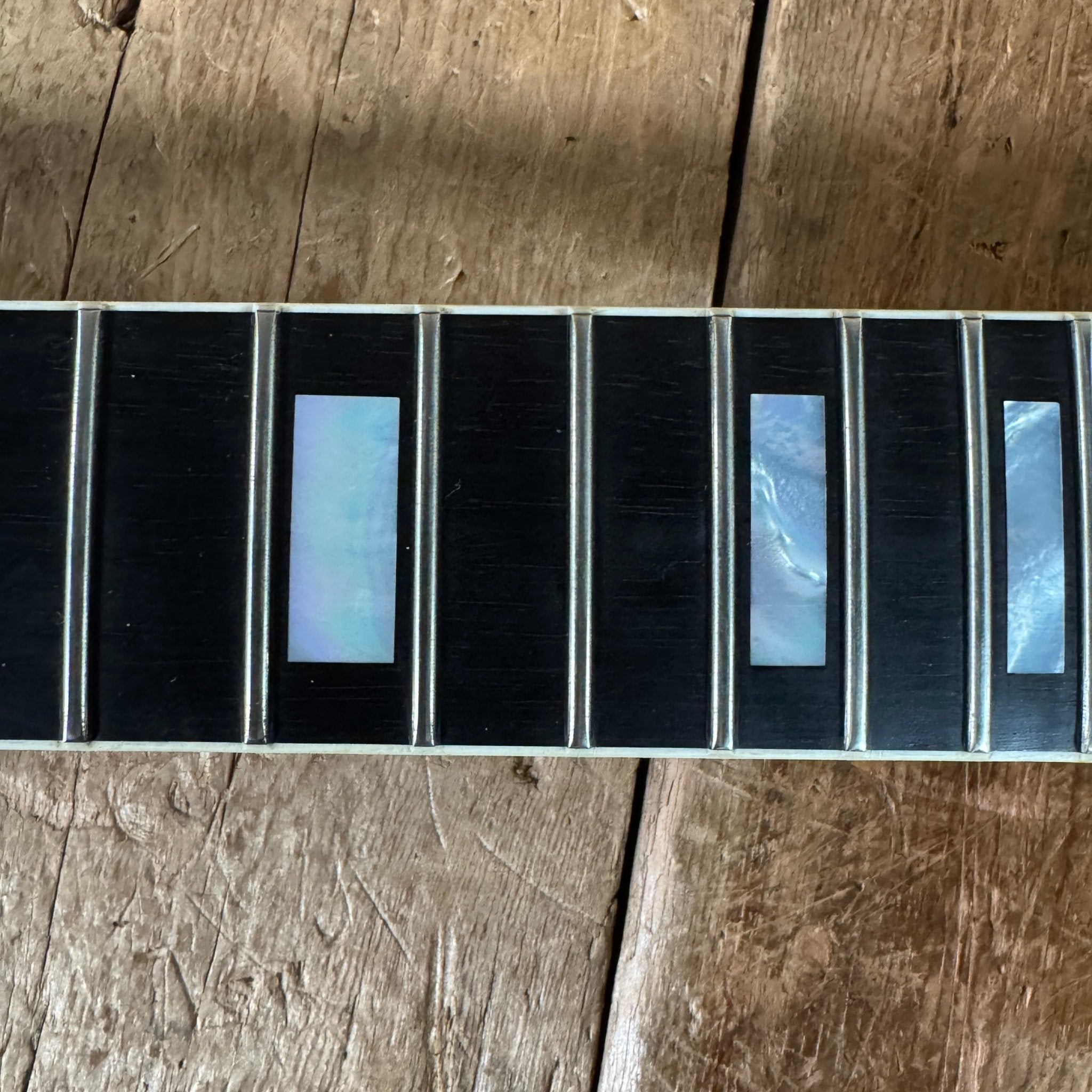 SOLD - Gibson SG Les Paul Custom '63 Custom Art & Historic Alpine White Maestro Vibrola 2003 - Mahar's Vintage Guitars