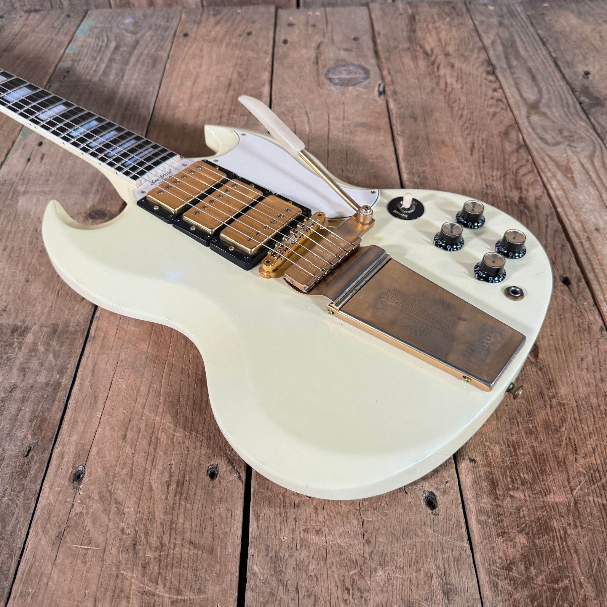 SOLD - Gibson SG Les Paul Custom '63 Custom Art & Historic Alpine White Maestro Vibrola 2003 - Mahar's Vintage Guitars