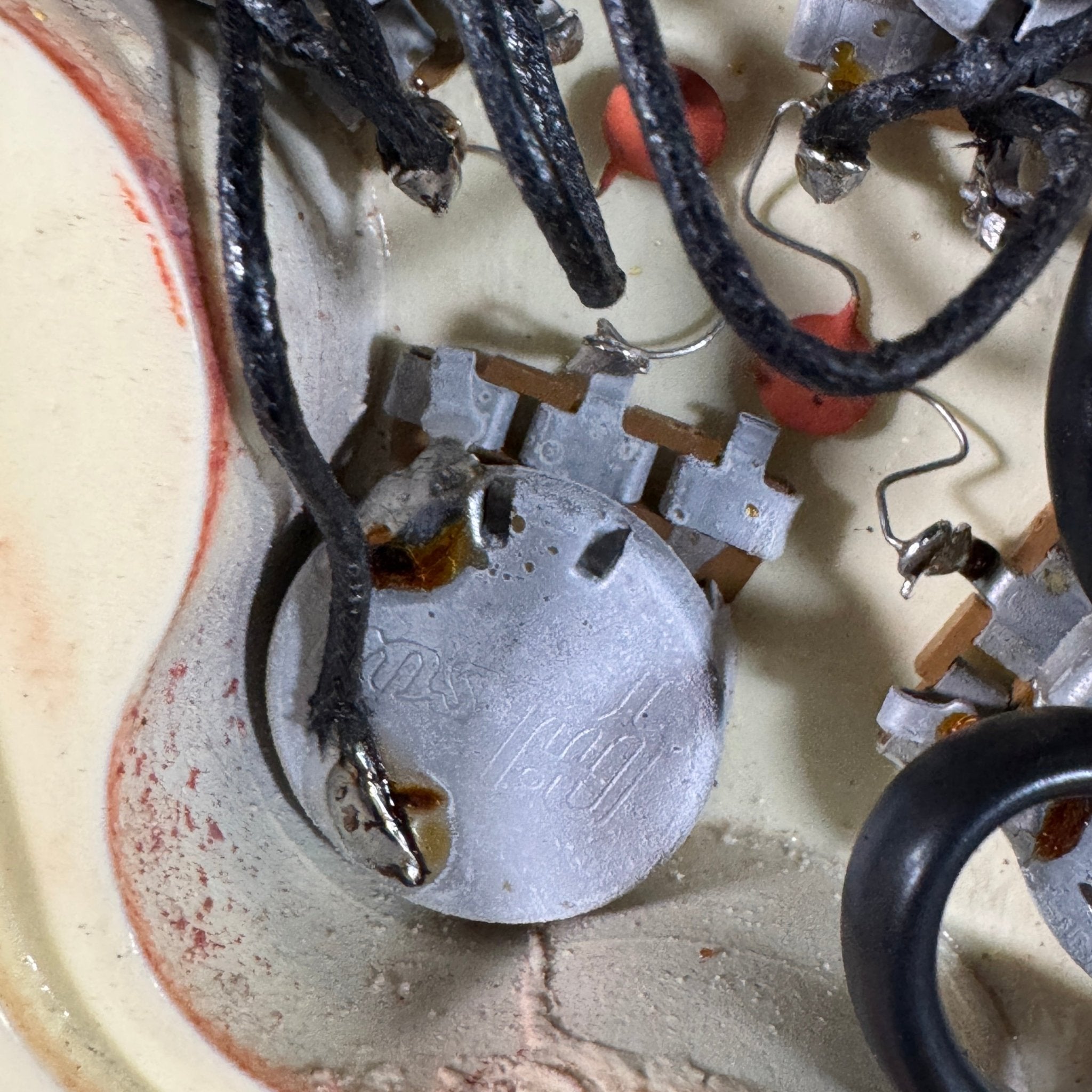 SOLD - Gibson SG Les Paul Custom '63 Custom Art & Historic Alpine White Maestro Vibrola 2003 - Mahar's Vintage Guitars