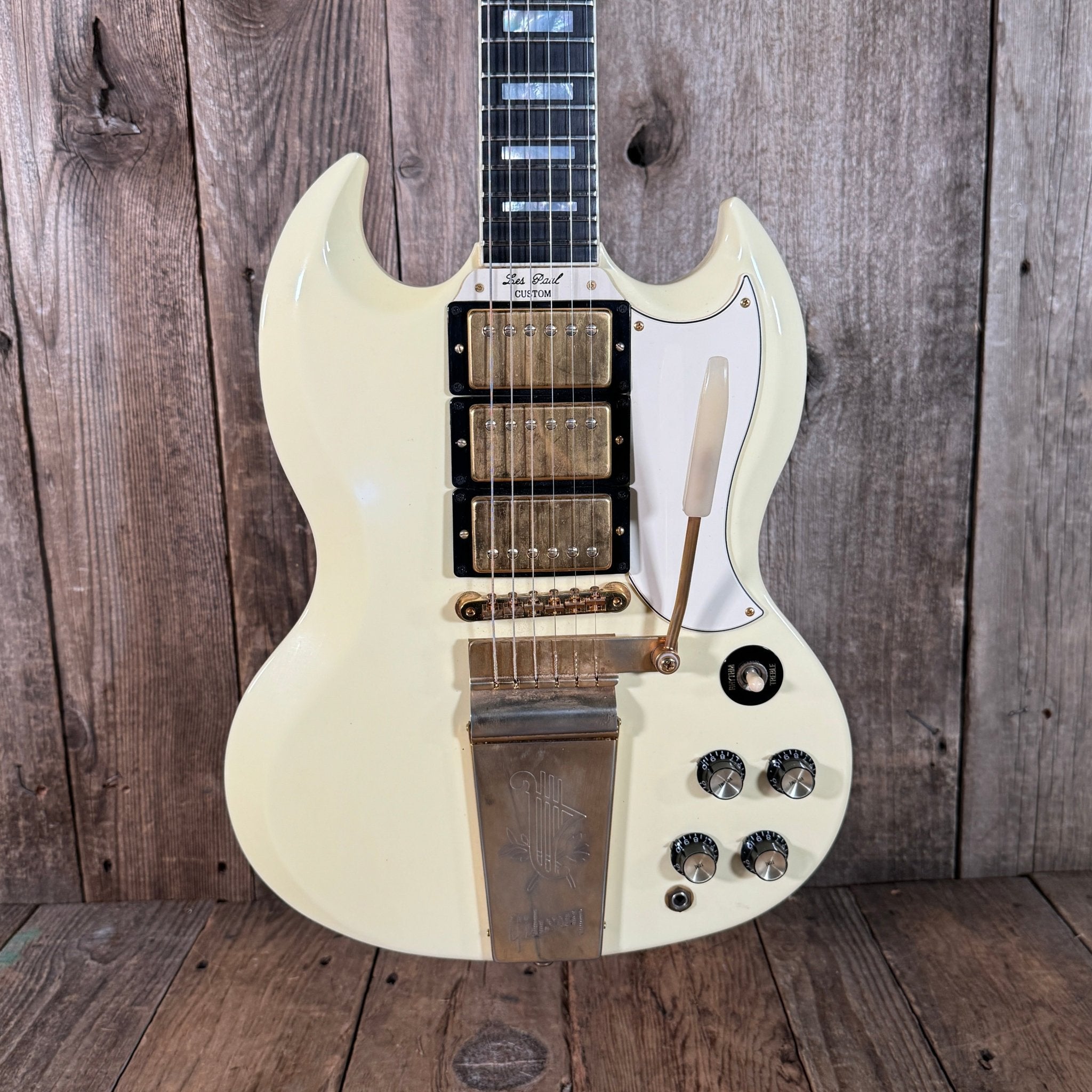 SOLD - Gibson SG Les Paul Custom '63 Custom Art & Historic Alpine White Maestro Vibrola 2003 - Mahar's Vintage Guitars