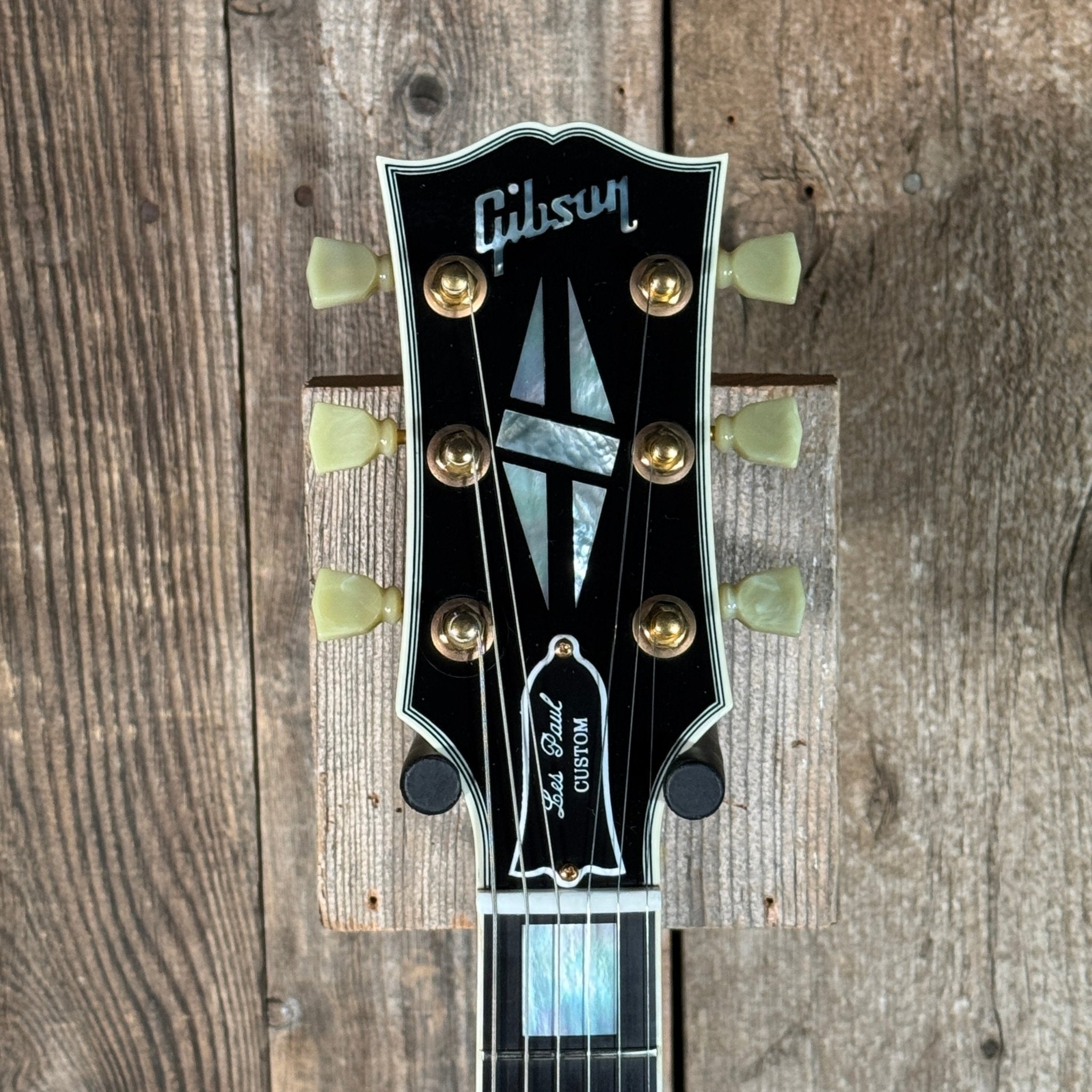 SOLD - Gibson SG Les Paul Custom '63 Custom Art & Historic Alpine White Maestro Vibrola 2003 - Mahar's Vintage Guitars