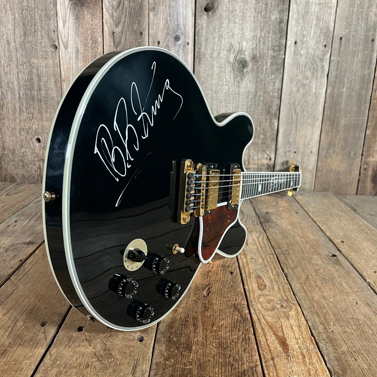 SOLD - Gibson Signed Lucille Signature Rare Edition BB King Signature w/ inlaid signature 2001 Black - Mahar's Vintage Guitars