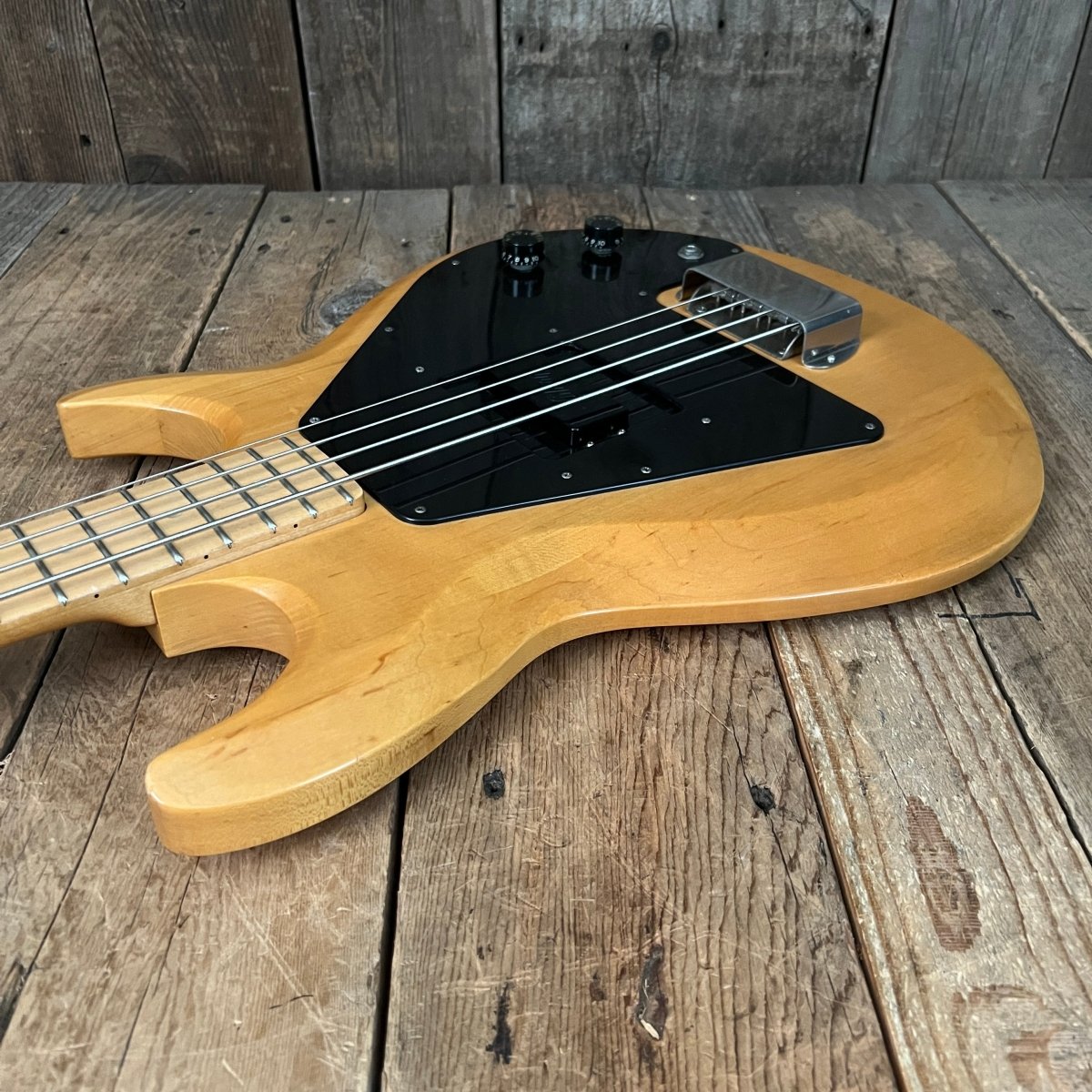 SOLD - Gibson The Grabber 1976 Natural Bass Guitar - Mahar's Vintage Guitars