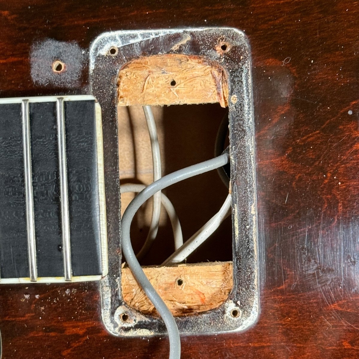 SOLD - Gretsch 6122 Chet Atkins Country Gentleman 1964 Walnut - Mahar's Vintage Guitars