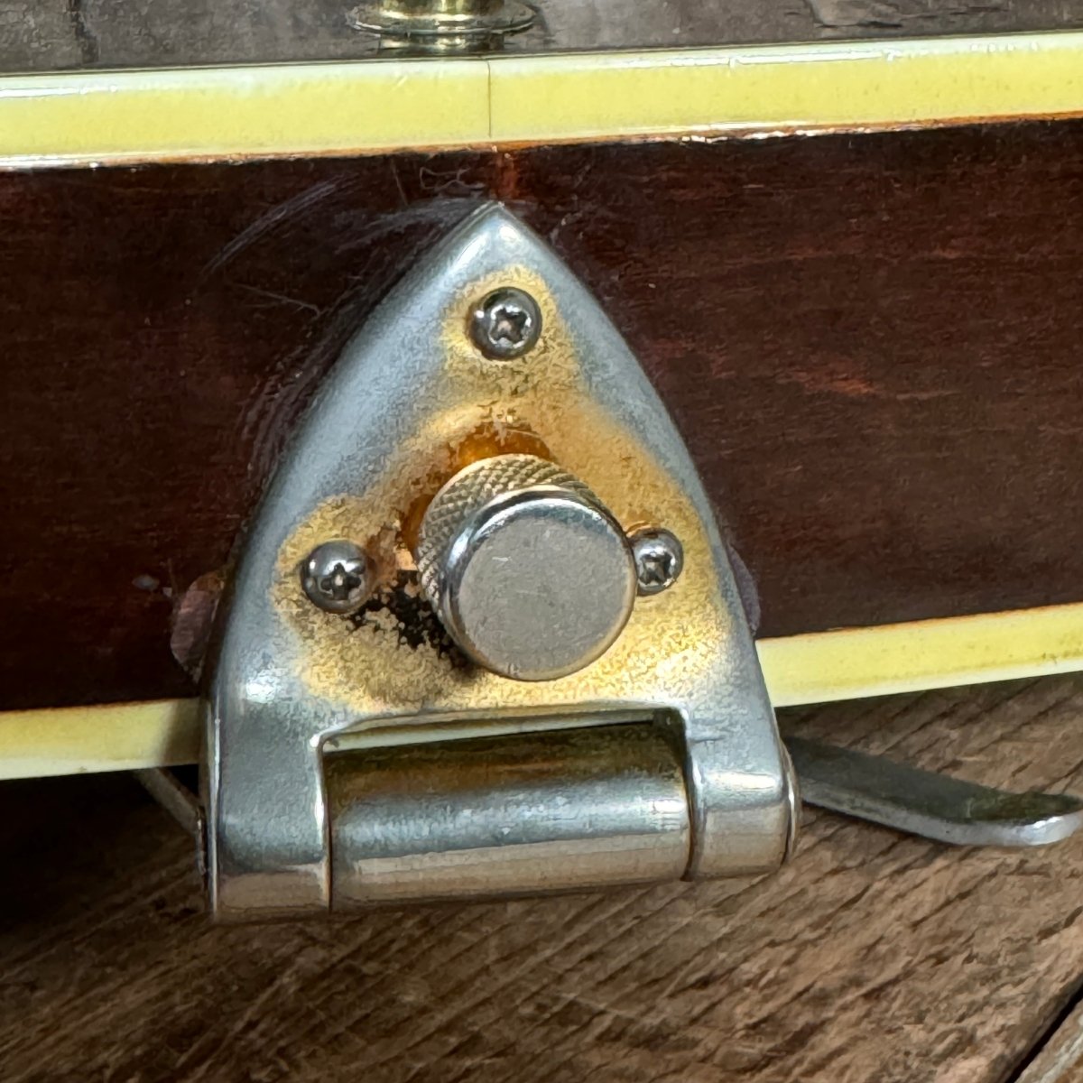 SOLD - Gretsch 6122 Chet Atkins Country Gentleman 1964 Walnut - Mahar's Vintage Guitars