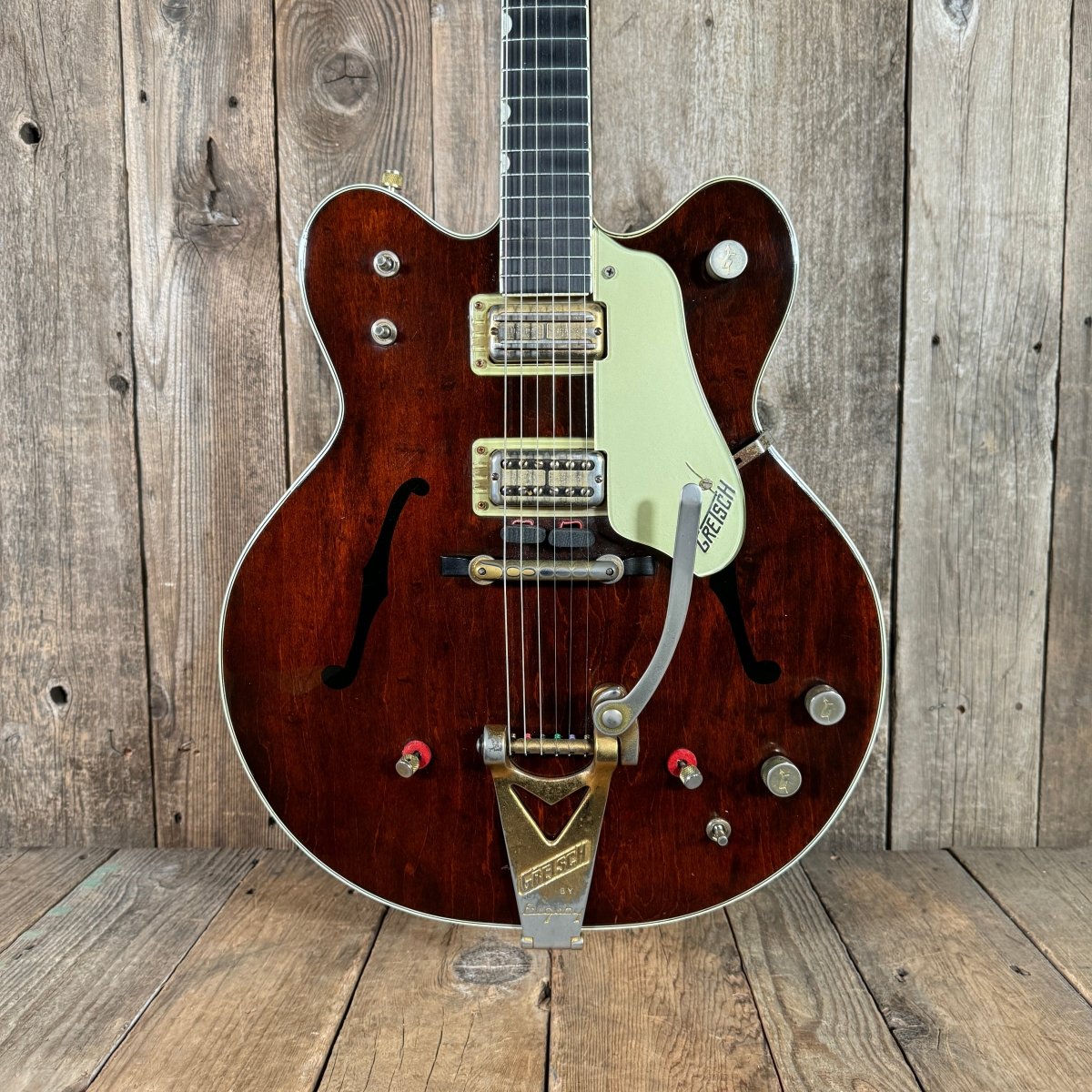 SOLD - Gretsch 6122 Chet Atkins Country Gentleman 1964 Walnut - Mahar's Vintage Guitars